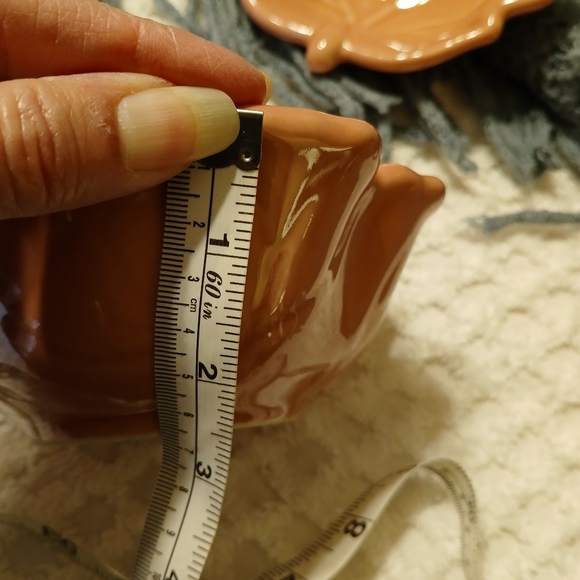 5 Beautiful Dusty Pink Leaf-Shaped Ceramic Bowls - Picture 9 of 9